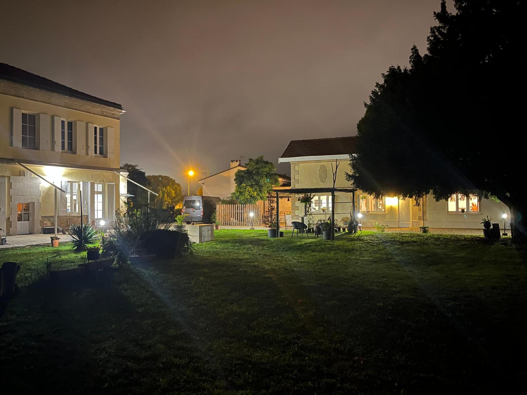 Villa Batisse En Pierre XVII Siecle 115 M² Avec Terrasse Ambares-et-Lagrave Exterior foto